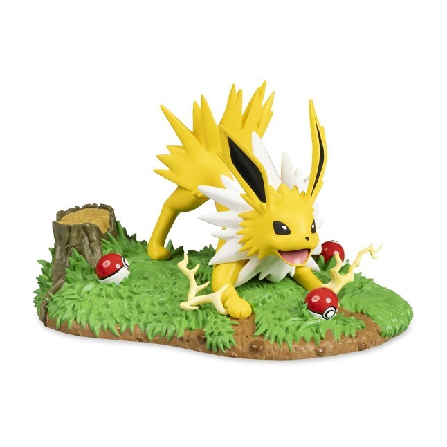 Skillful Strategy with Jolteon Evolving Personalities Figure